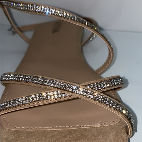 Sandals - Picture 3 of 4